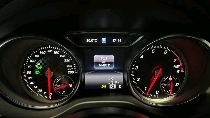 1000025211.jpg Mercedes-Benz A180