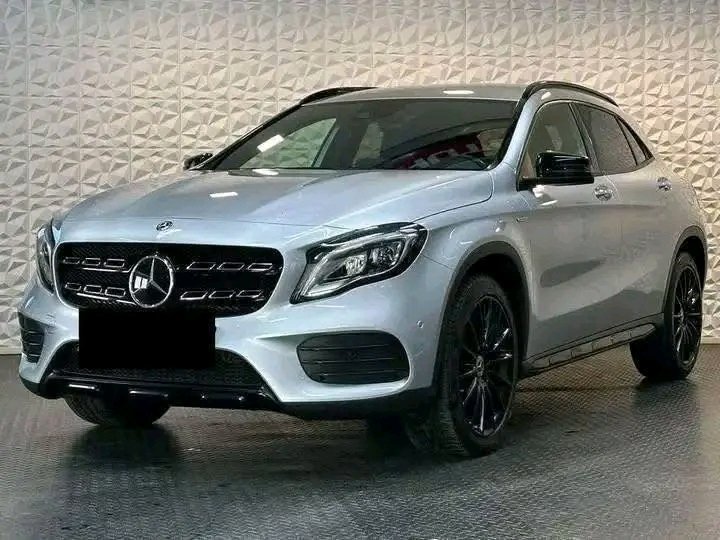 1000025528.jpg Mercedes-Benz GLA