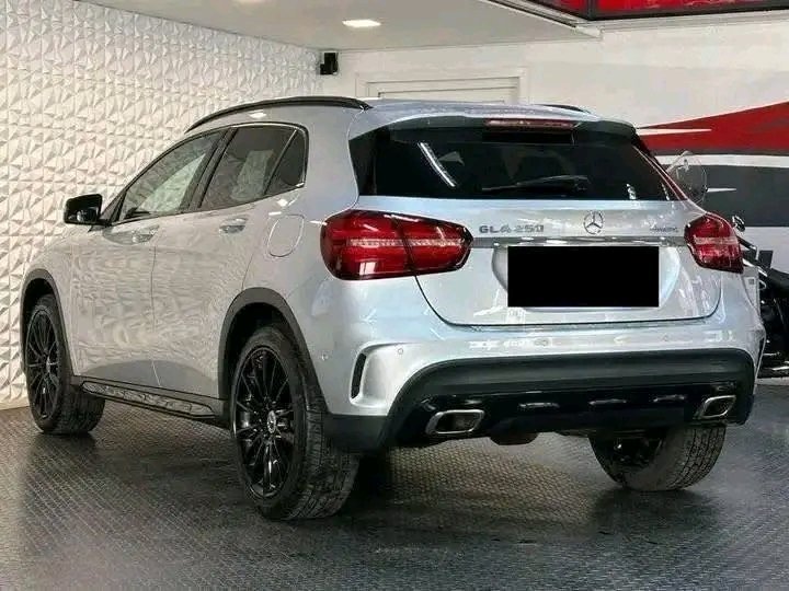 1000025529.jpg Mercedes-Benz GLA