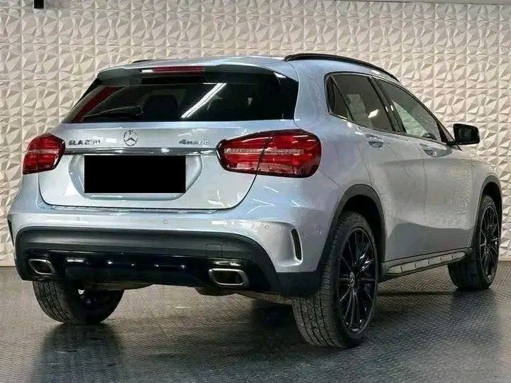 1000025532.jpg Mercedes-Benz GLA