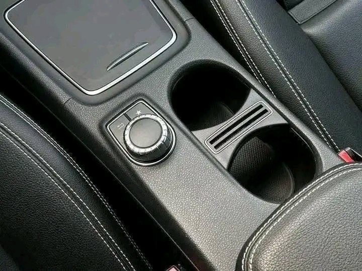 1000025536.jpg Mercedes-Benz GLA