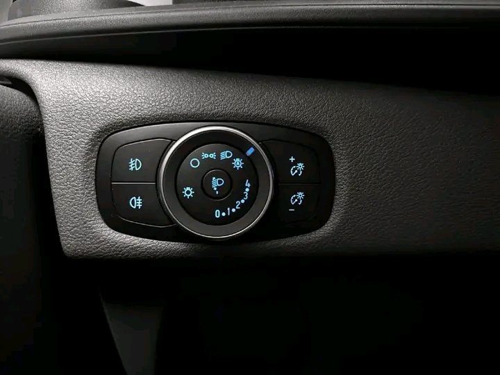 1000025590.jpg Ford Transit Custom