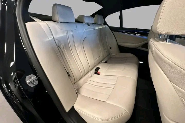 1000025666.jpg BMW 5-series