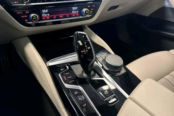 1000025670.jpg BMW 5-series