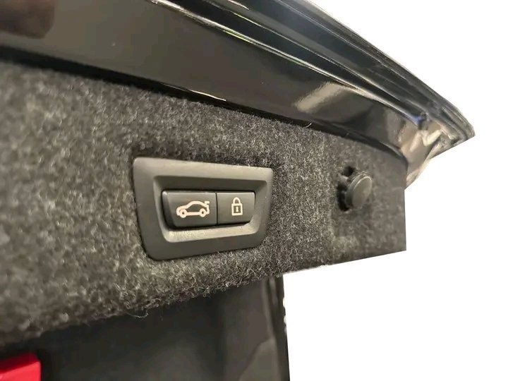 1000025692.jpg BMW 5-series