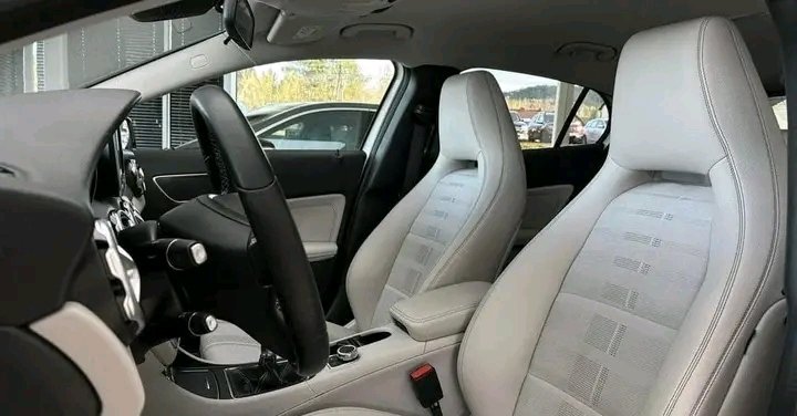 1000026002.jpg Mercedes-Benz GLA 200