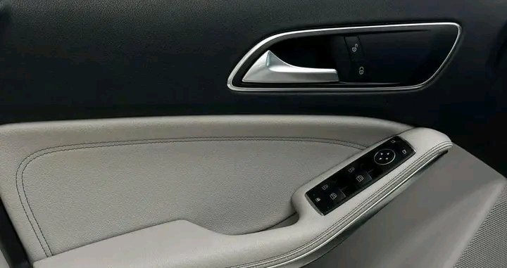 1000026013.jpg Mercedes-Benz GLA 200