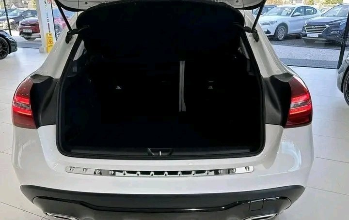 1000026021.jpg Mercedes-Benz GLA 200