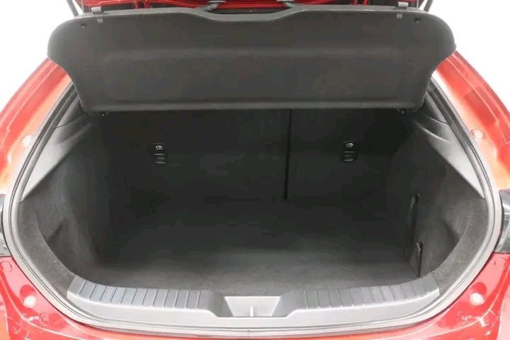 1000026078.jpg Mazda 3 Cosmo