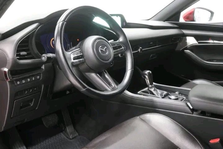 1000026079.jpg Mazda 3 Cosmo