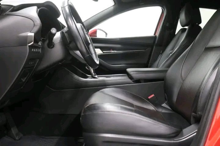 1000026081.jpg Mazda 3 Cosmo