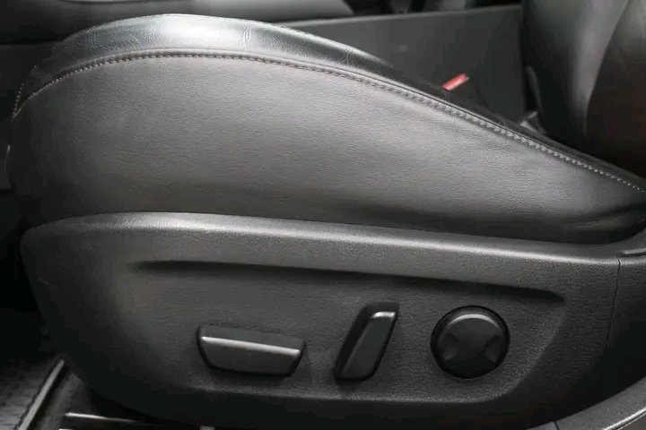 1000026082.jpg Mazda 3 Cosmo