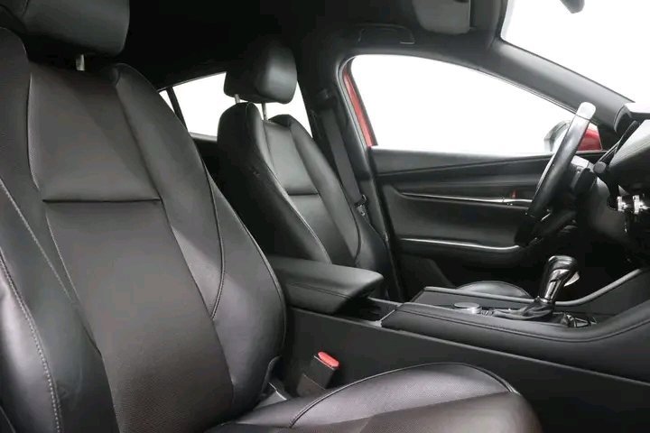 1000026087.jpg Mazda 3 Cosmo