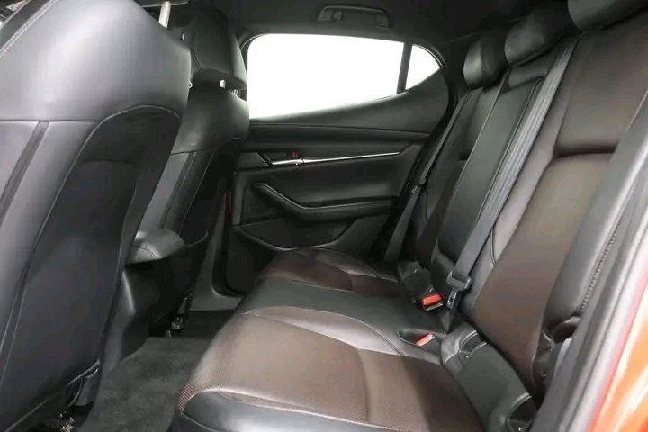 1000026088.jpg Mazda 3 Cosmo