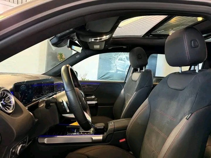 1000026225.jpg Mercedes-Benz GLB