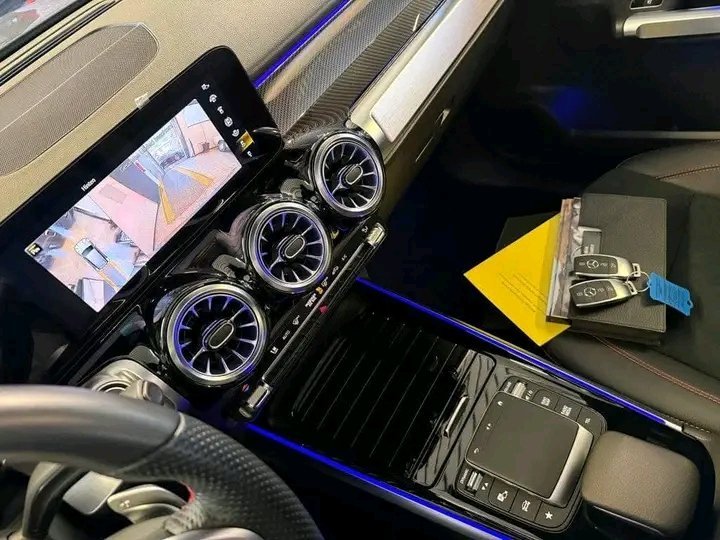 1000026228.jpg Mercedes-Benz GLB