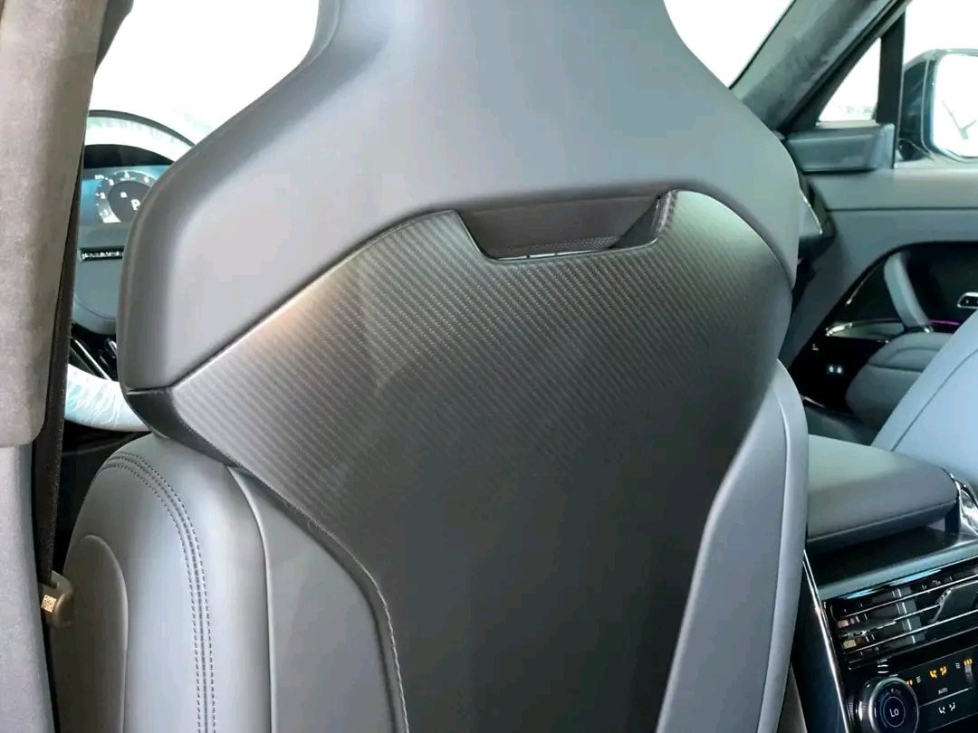 2025/10/152500.jpg Land Rover Range Rover Sport