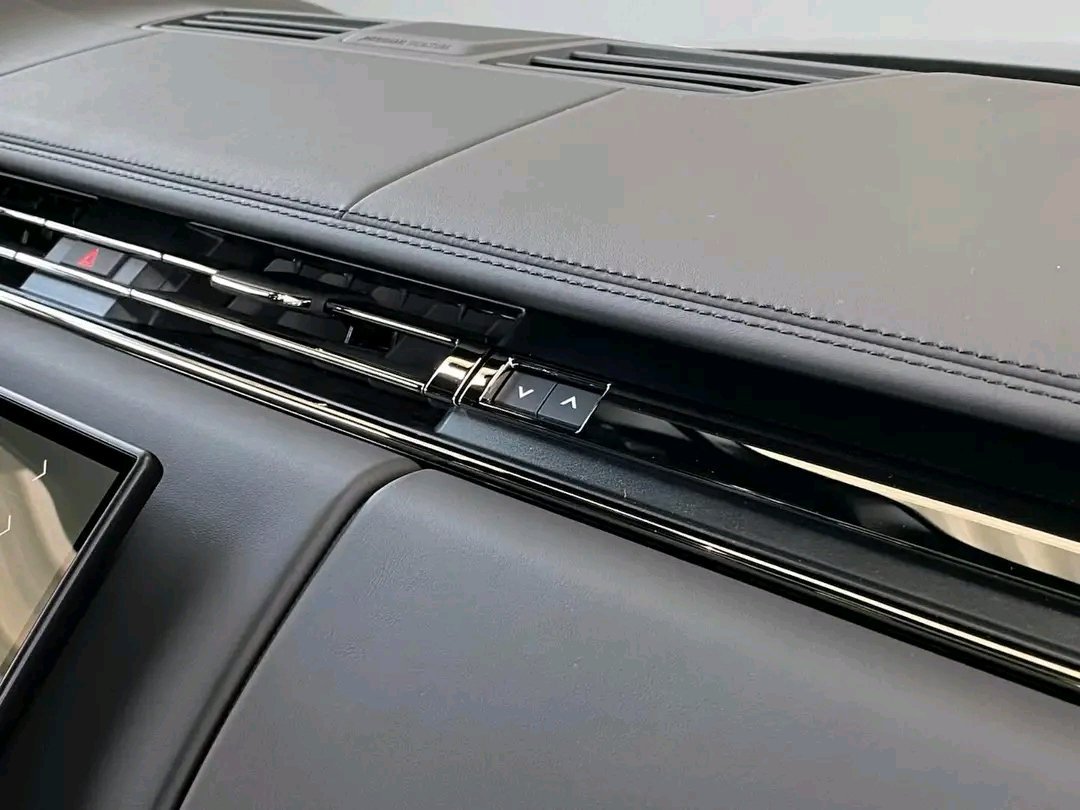 2025/10/152504.jpg Land Rover Range Rover Sport