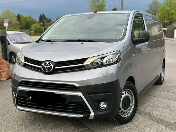 1748686569672.jpg Toyota Proace Kasten Navi Leder