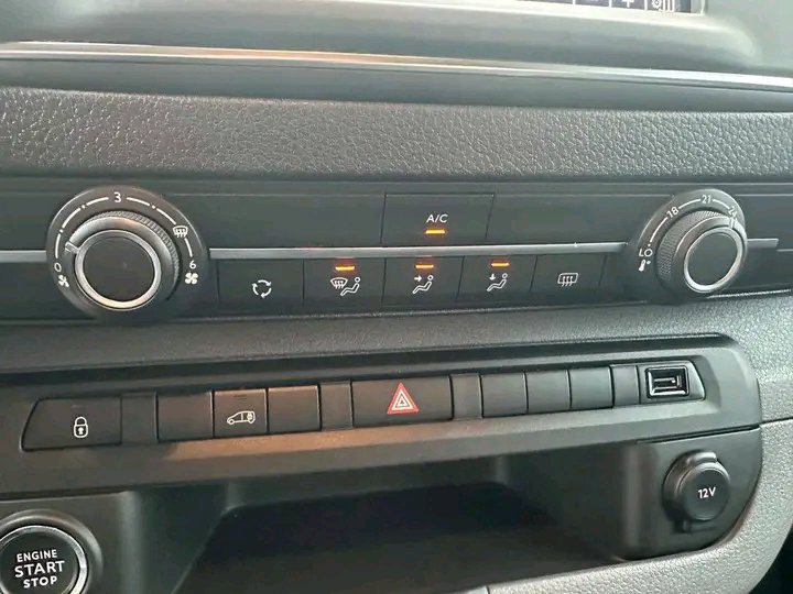 1748686586715.jpg Toyota Proace Kasten Navi Leder