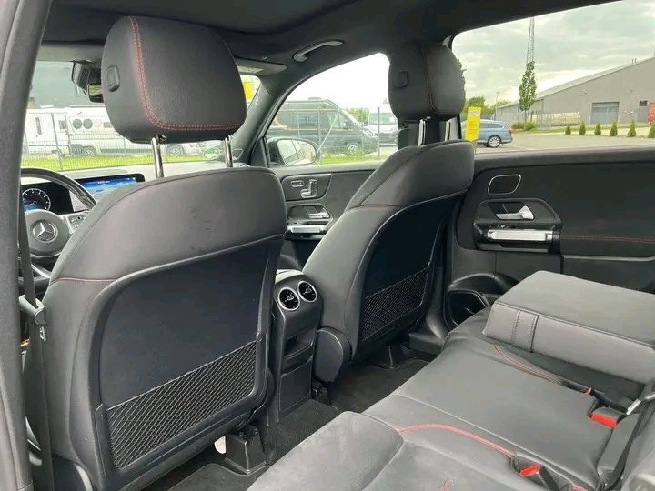 1748688443839.jpg Mercedes-Benz GLB 250 AMG