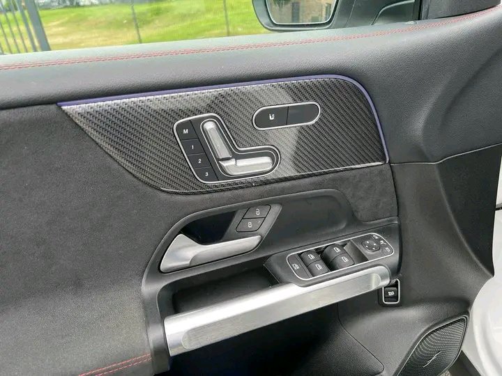 1748688452826.jpg Mercedes-Benz GLB 250 AMG