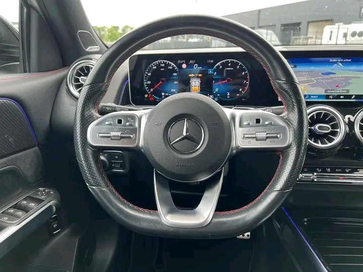 1748688457765.jpg Mercedes-Benz GLB 250 AMG