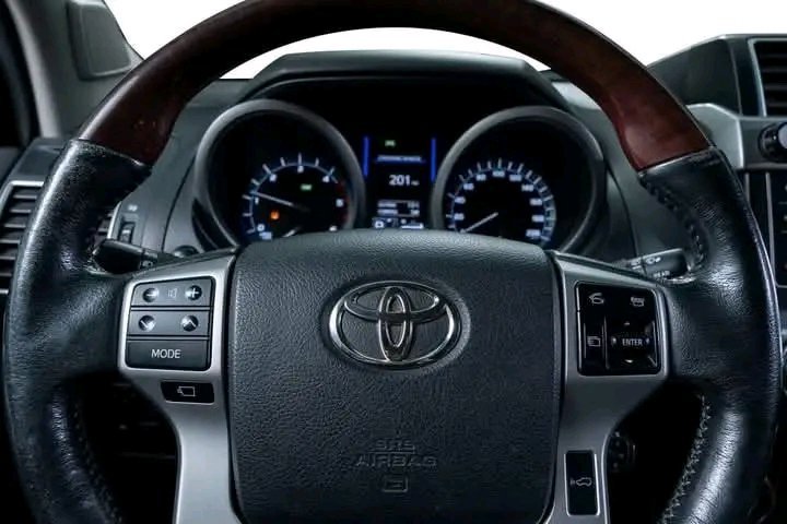 Toyota Land Cruiser 3.0 GX 5 Series