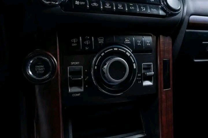 Toyota Land Cruiser 3.0 GX 5 Series