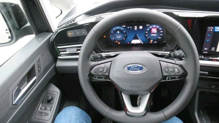 Ford Tourneo Connect Titanium L2