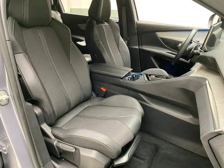 1751022241806.jpg Peugeot 5008 GT