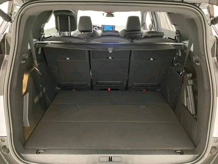 1751022245921.jpg Peugeot 5008 GT