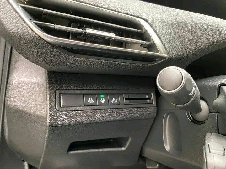 1751022252784.jpg Peugeot 5008 GT