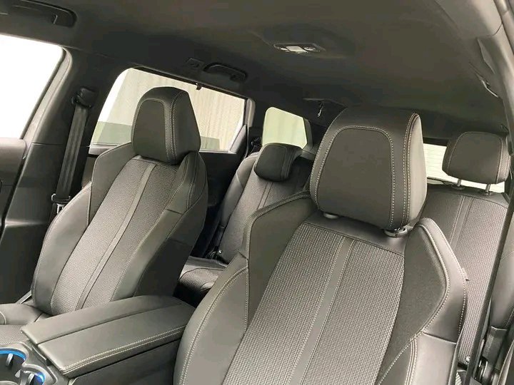 1751022371860.jpg Peugeot 5008 GT