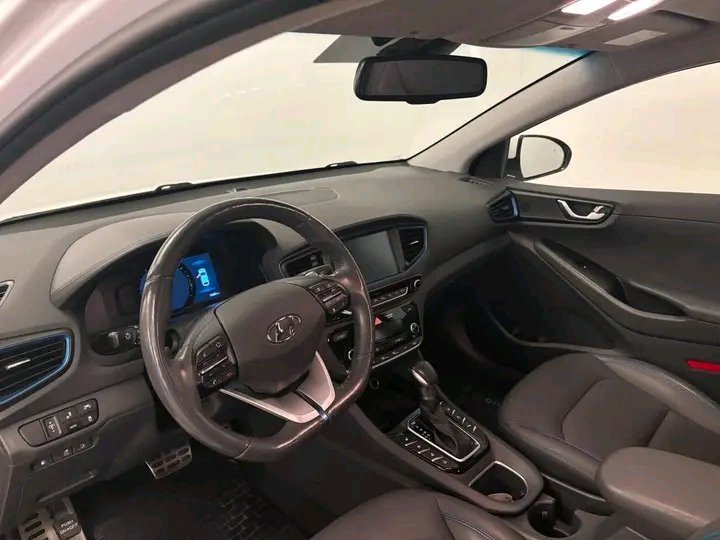 Hyundai IONIQ Hybrid Premium