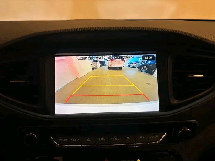 Hyundai IONIQ Hybrid Premium