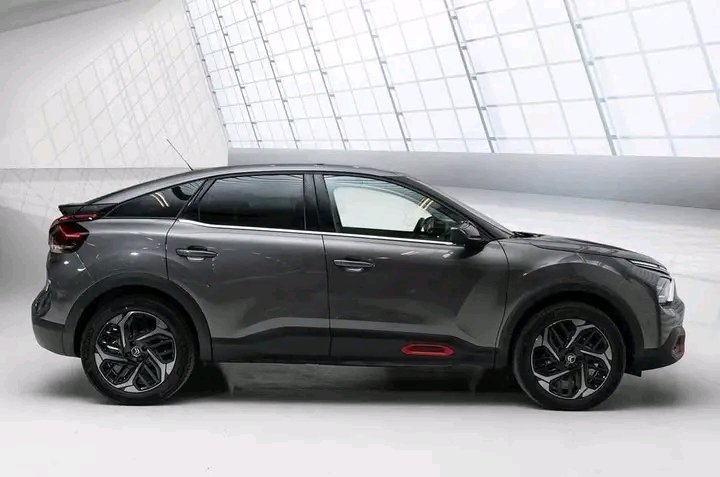 Citroën C4 PureTech Shine