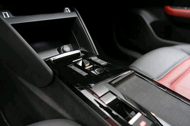 Citroën C4 PureTech Shine