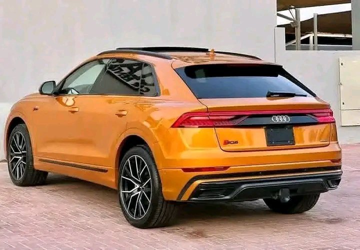 AUDI Q8 PREMIUM