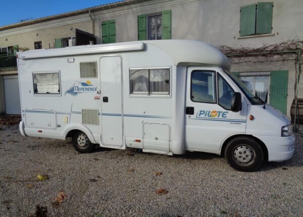 Camping car Pilote référence p 650